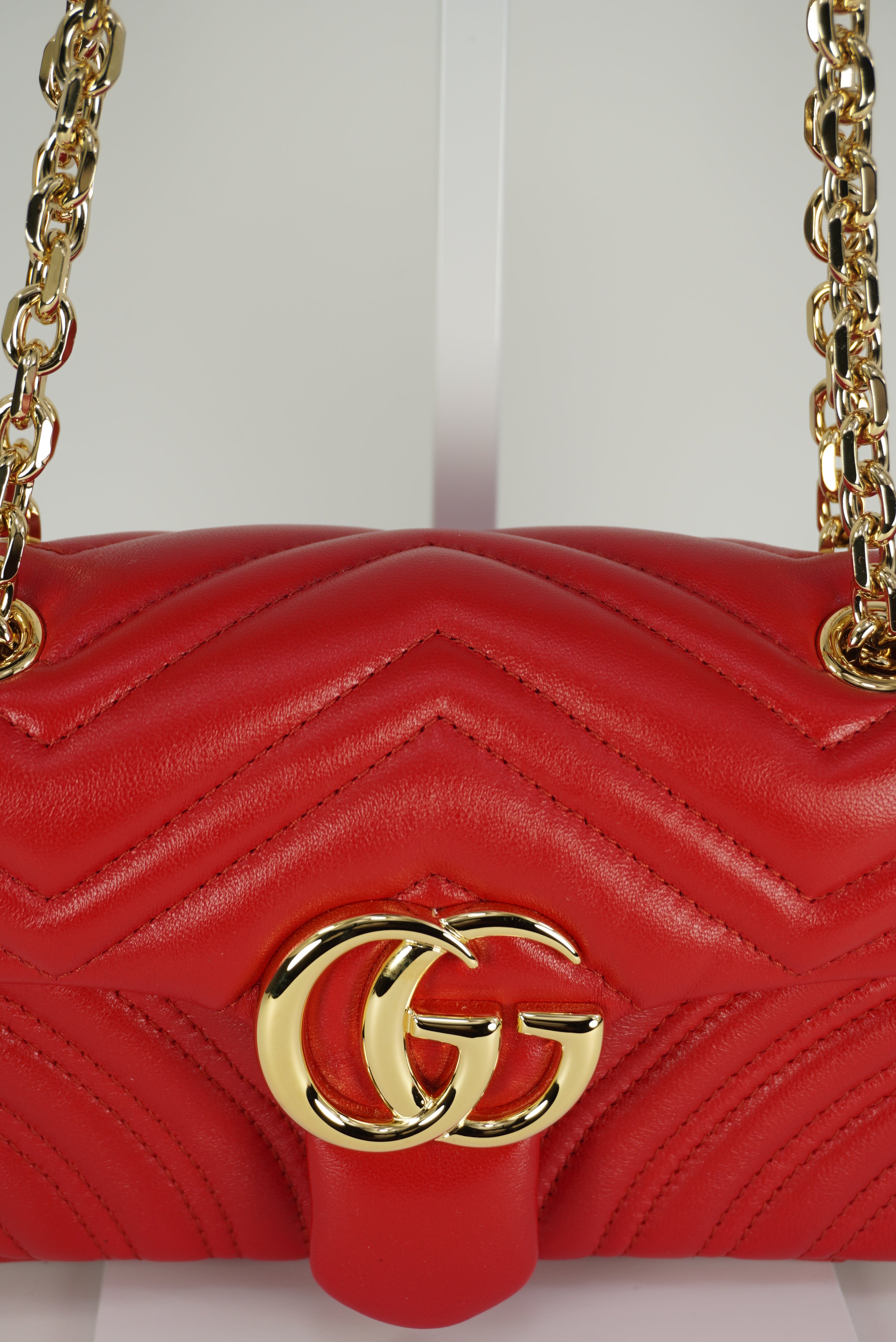 GUCCI GG Marmont medium shoulder bag New Season