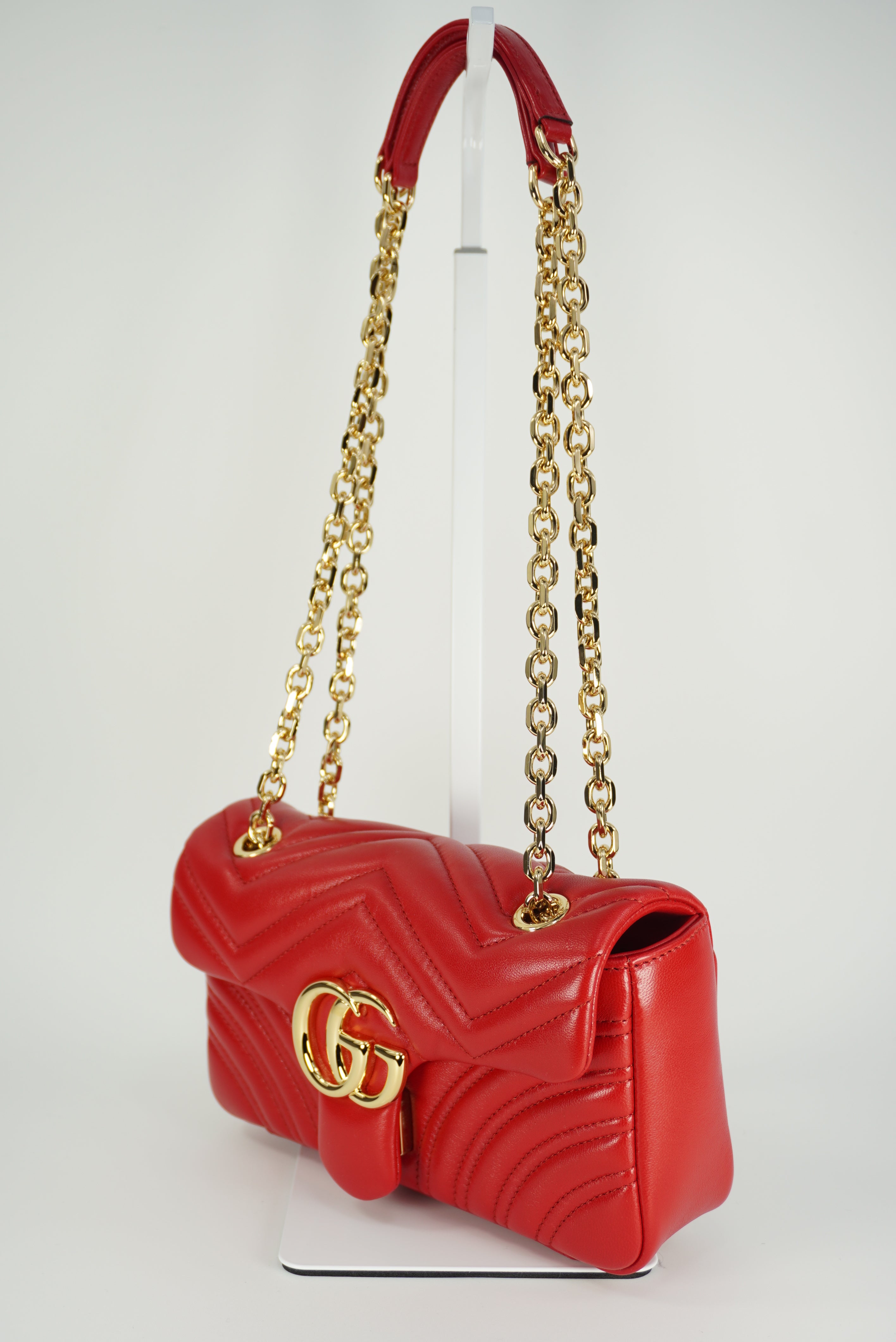 GUCCI GG Marmont medium shoulder bag New Season