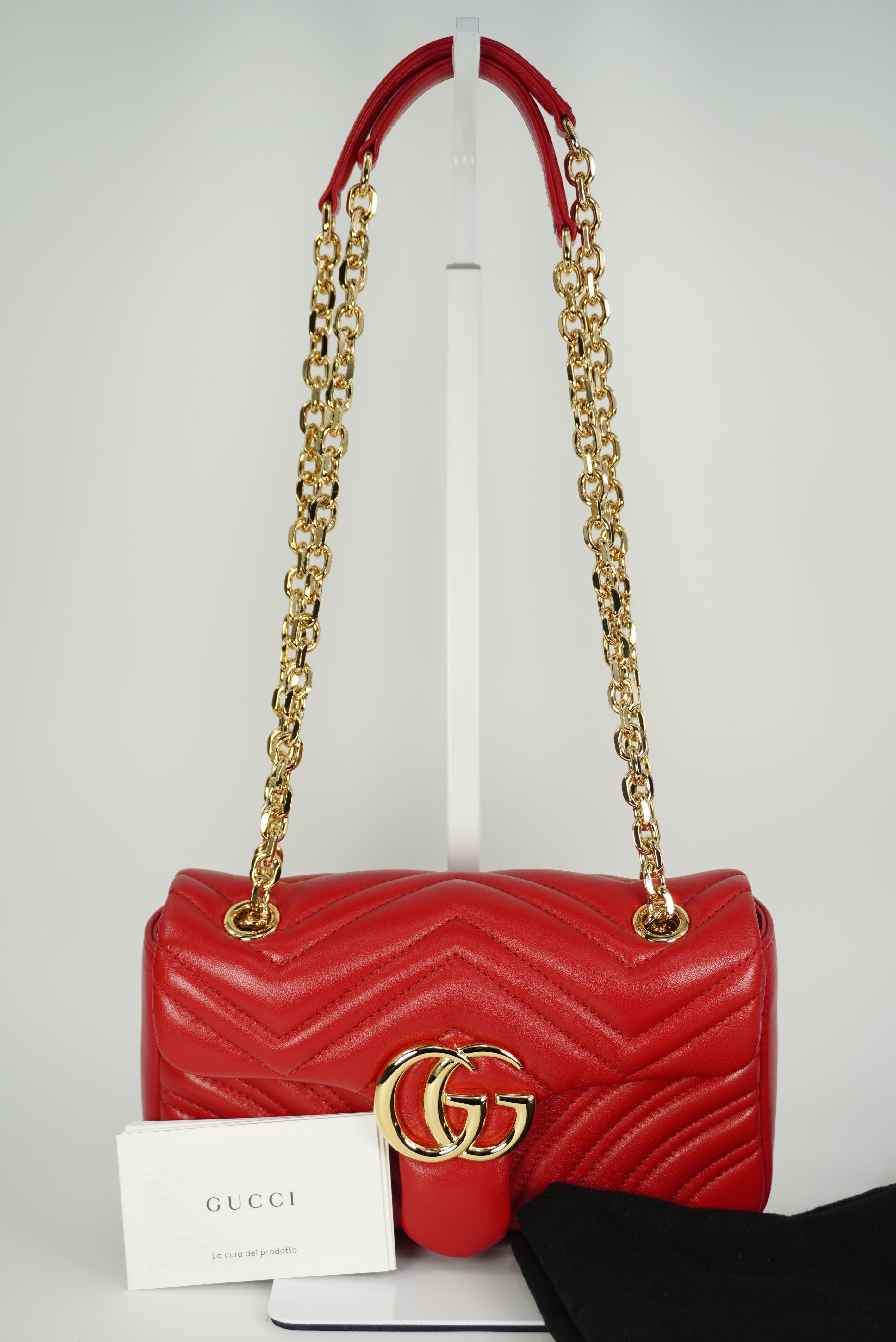 GUCCI GG Red Marmont medium shoulder bag New Season
