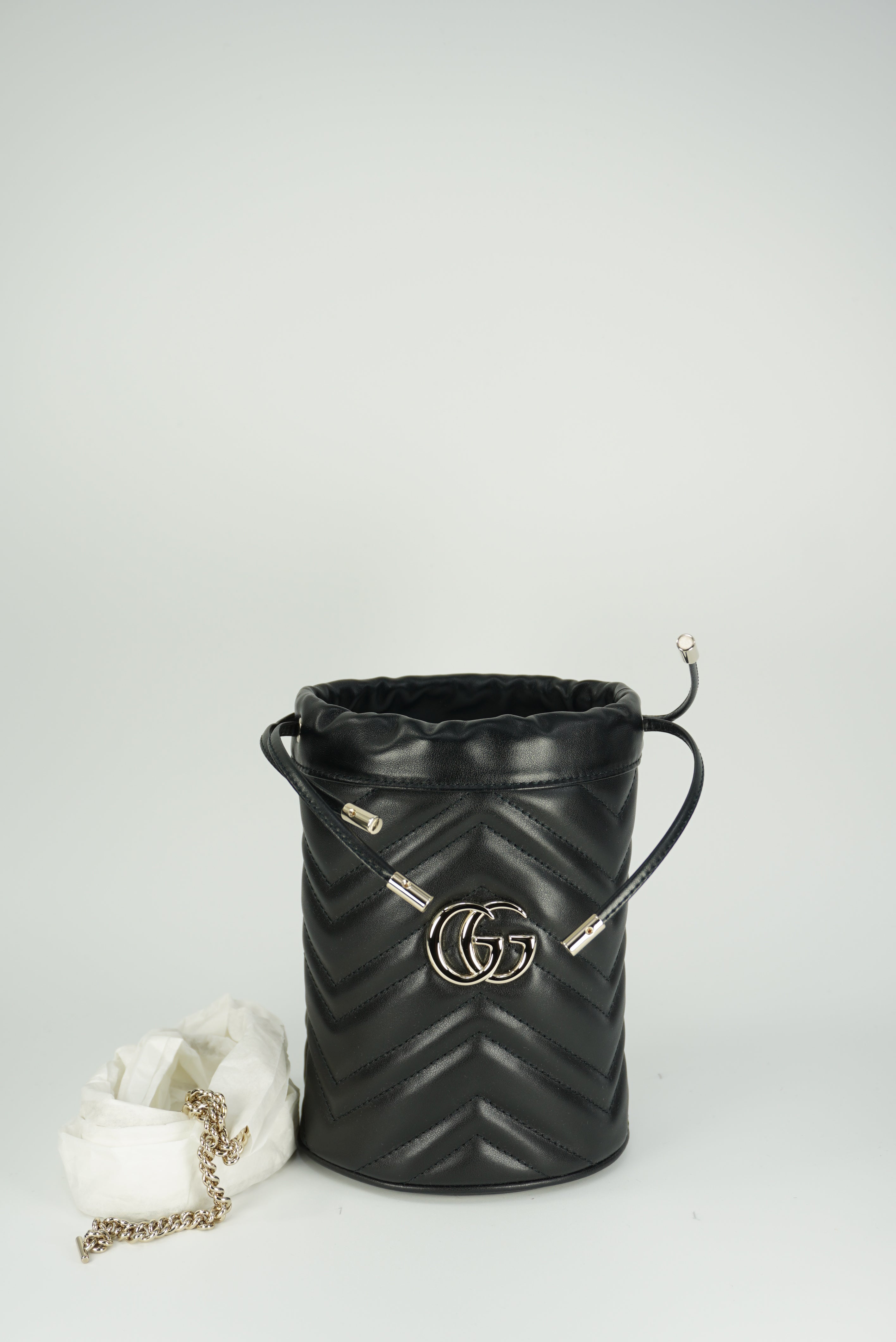 GUCCI GG Marmont bucket small bag