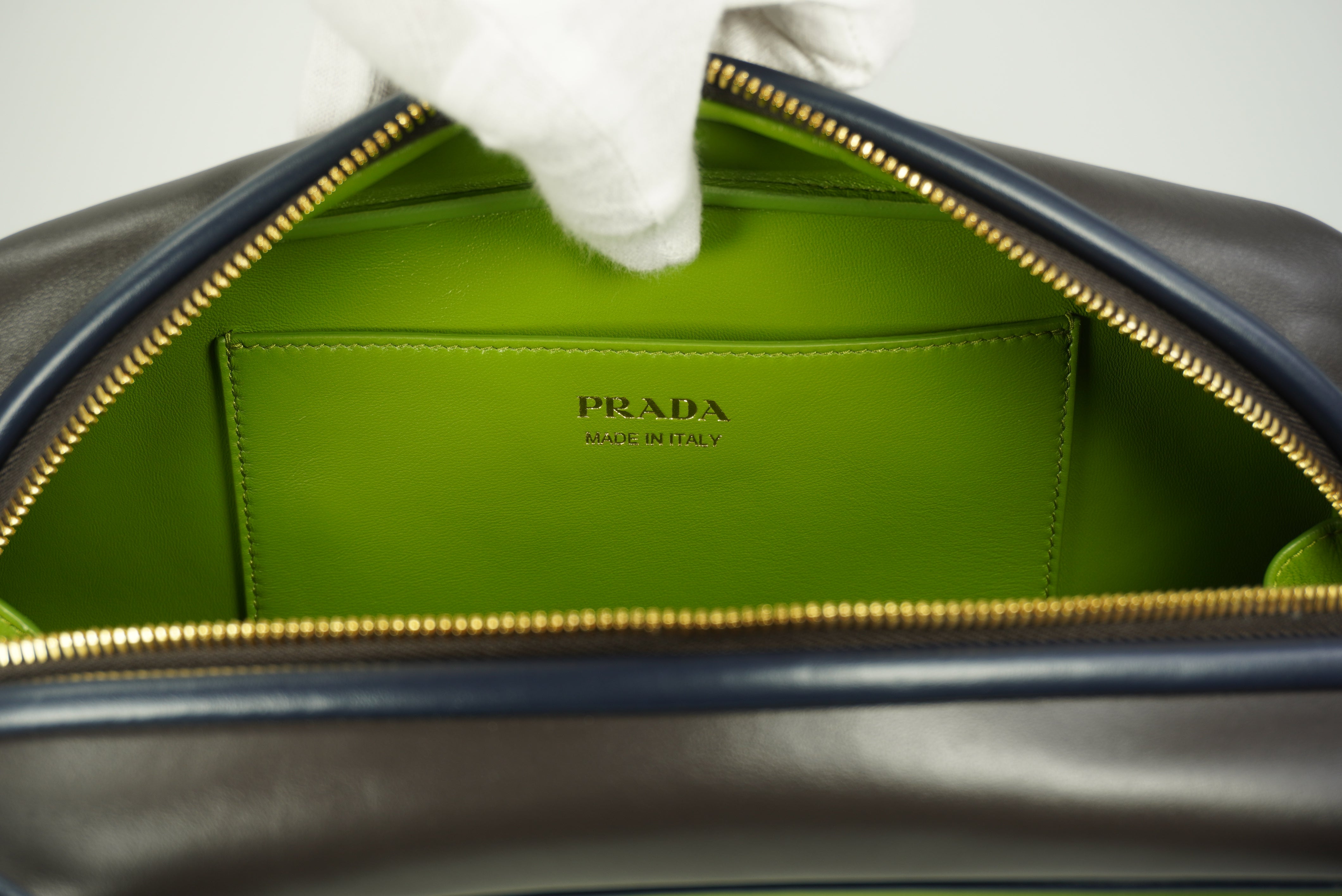 PRADA Swing smooth leather shoulder bag