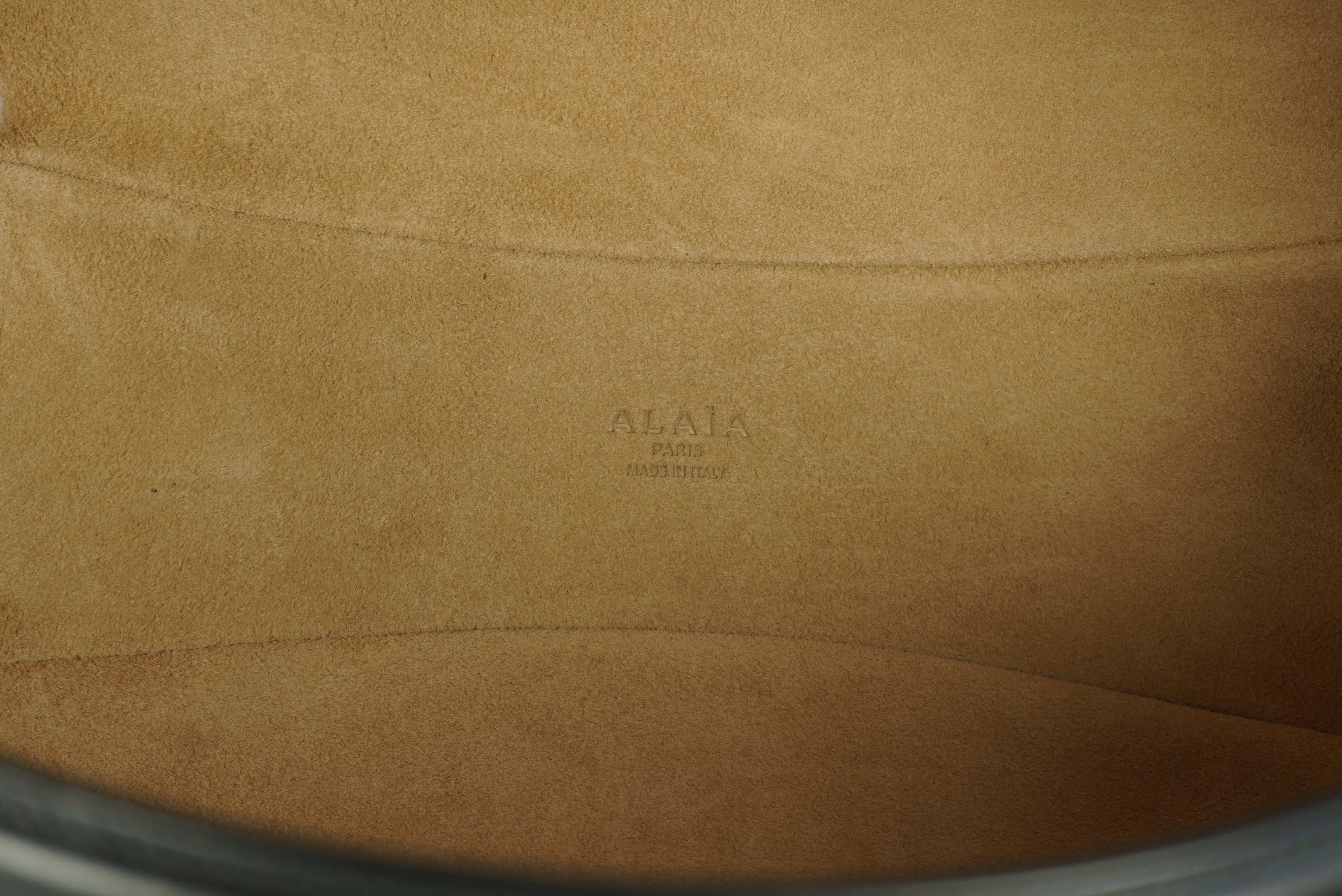 ALAÏA Purse Top handle bag in calfskin