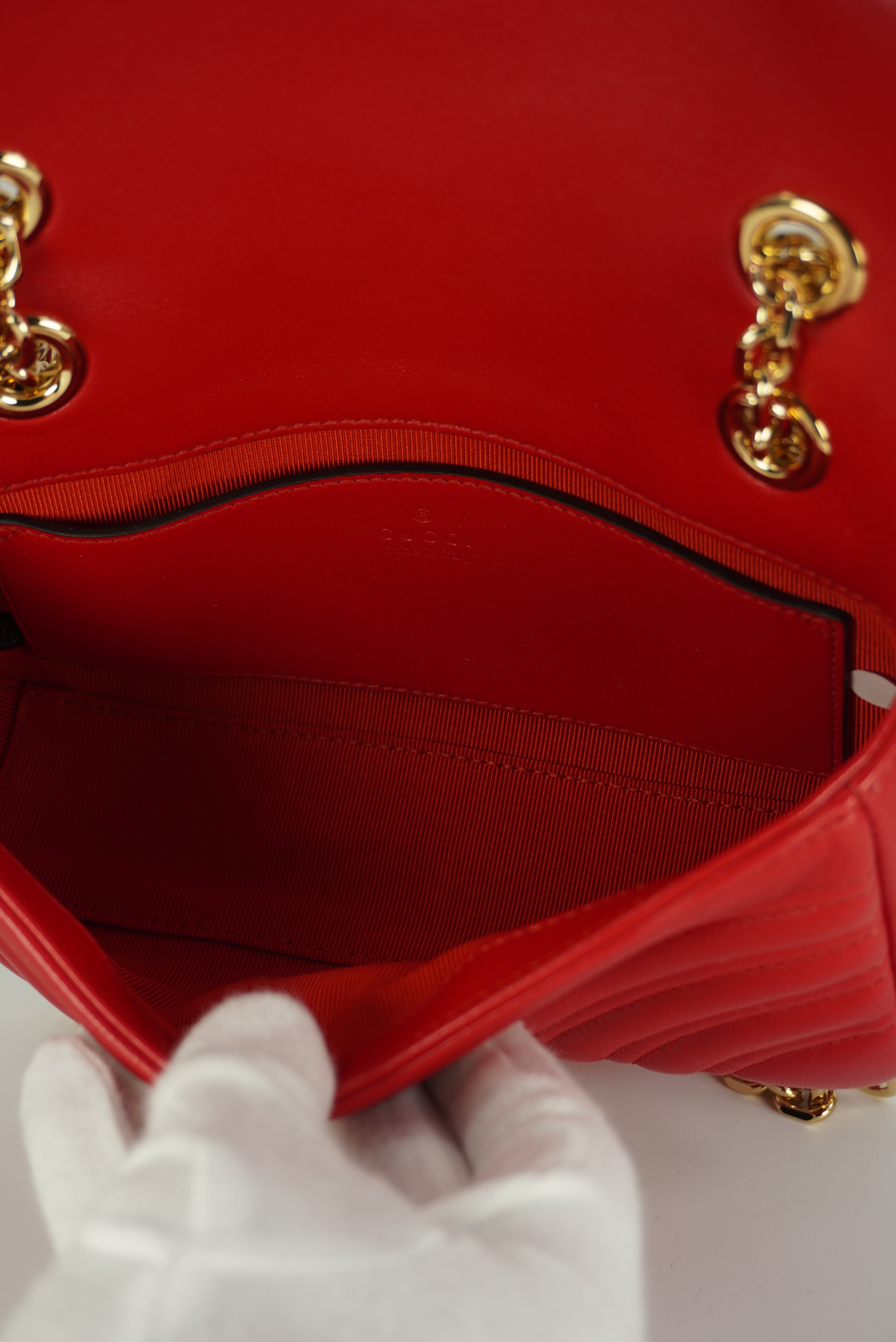 GUCCI GG Marmont medium shoulder bag New Season