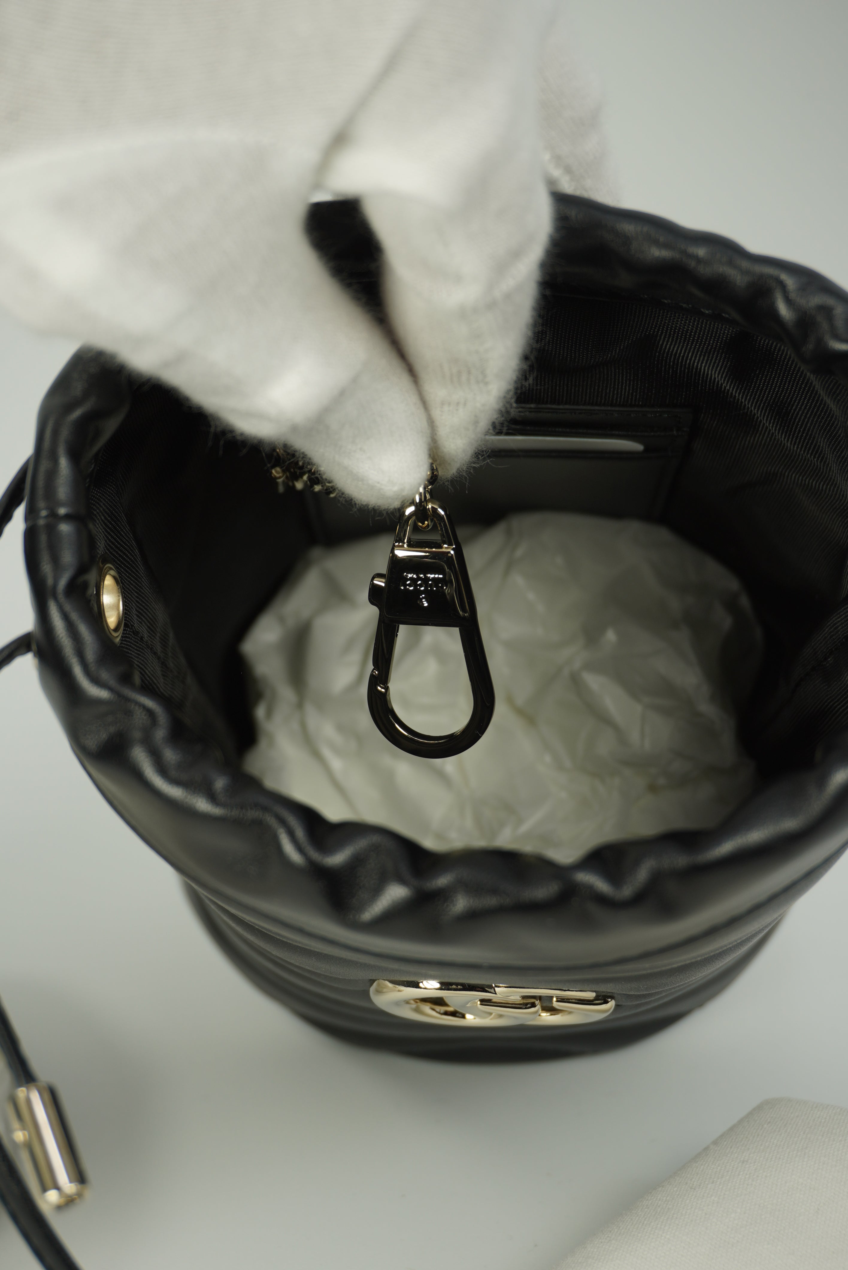 GUCCI GG Marmont bucket small bag